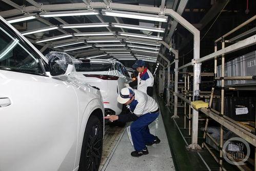 汽車(che)工(gong)廠(chang)生產忙